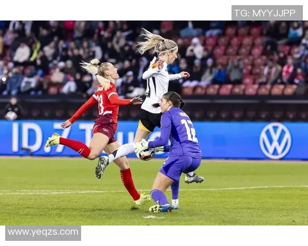 德国女足对决瑞士女足精彩赛事分析与战术对比